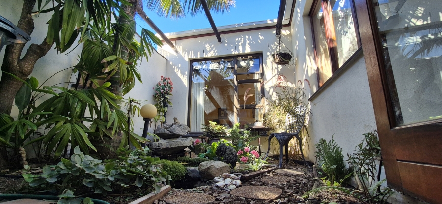 3 Bedroom Property for Sale in Table View Western Cape